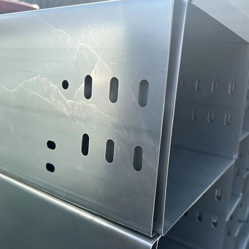 Bandeja para cables de zinc-magnesio-aluminio