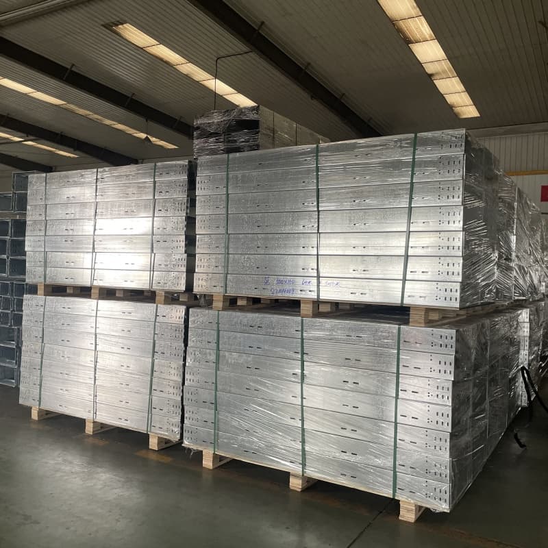 Precio de la bandeja para cables ranurada