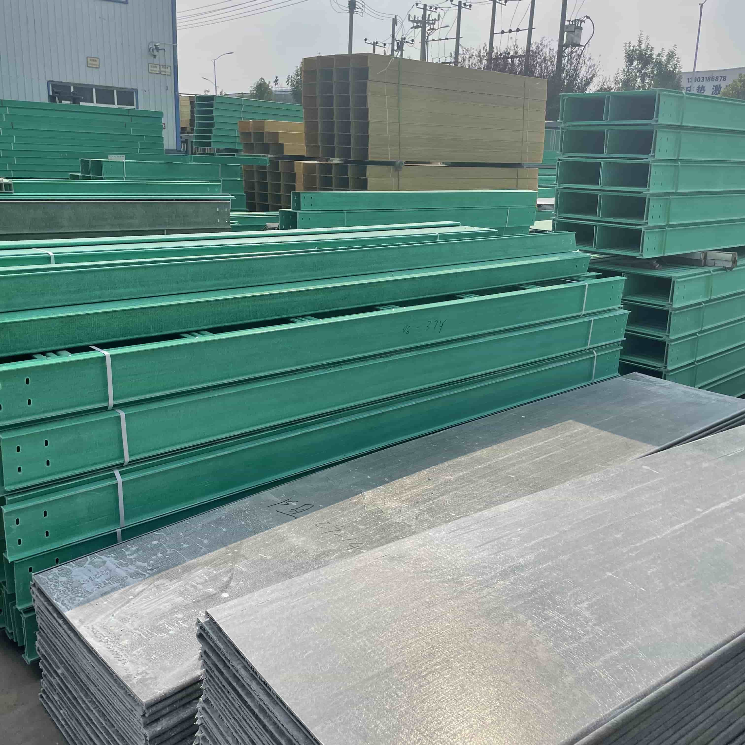 Bandeja para cables de fibra de vidrio ignífuga