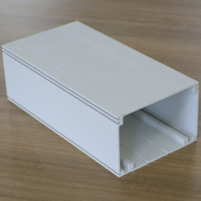 Bandeja de cables de plástico polimérico