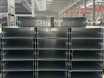 Bandeja portacables de gran envergadura